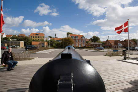 Kanon ved indgangen til Fregatten Jylland