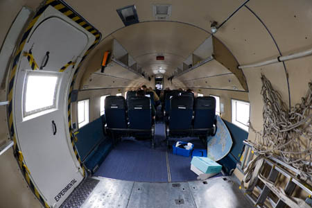 DC-3 kabinen set bagfra