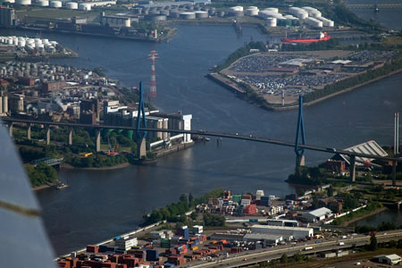Den store bro over Elben