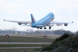 Boeing 747 - take off